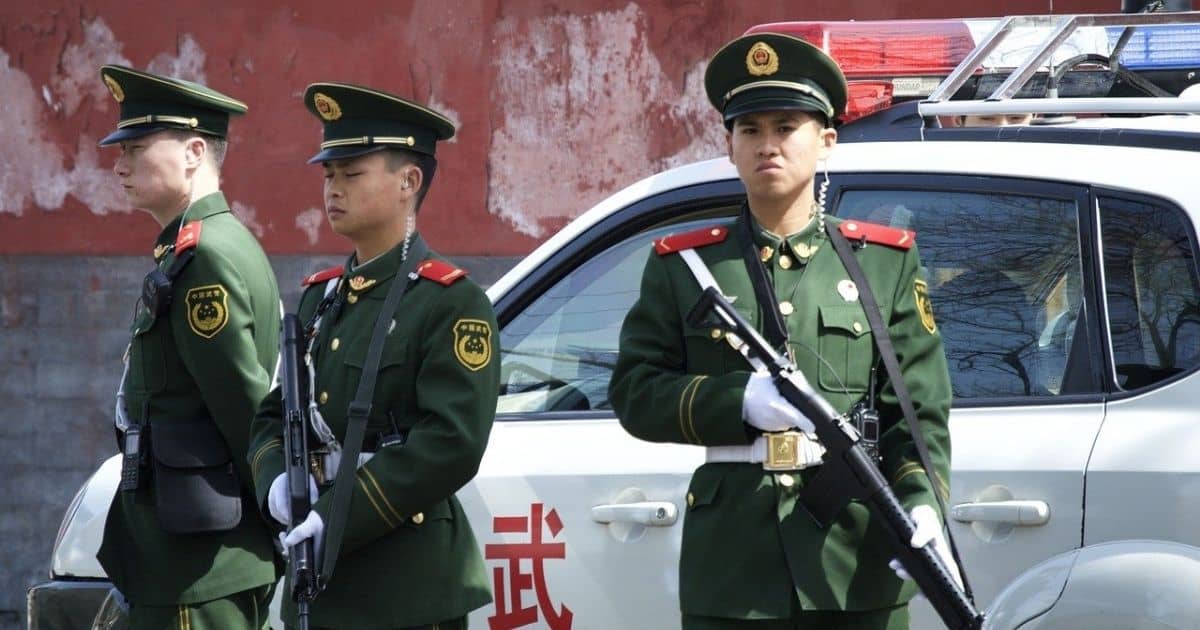 China: a polícia de Yancheng prende 15 suspeitos e confisca 3,8 milh?es de dólares em moedas digitais por meio do aplicativo de jogos de azar EOS